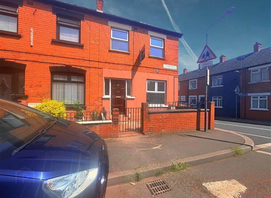 40 Iveagh Drive, Belfast, BT12 6AY