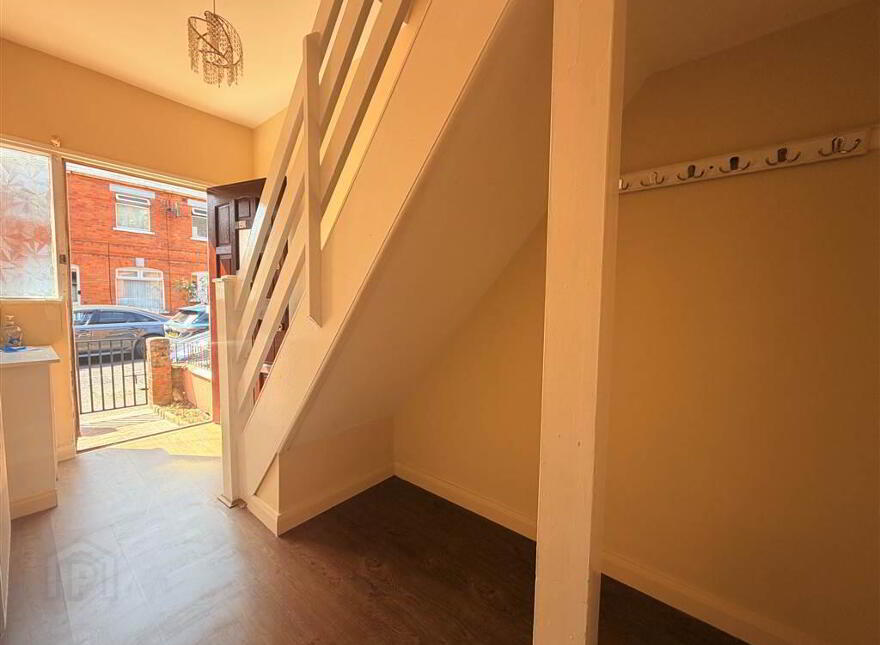 40 Iveagh Drive, Belfast, BT12 6AY