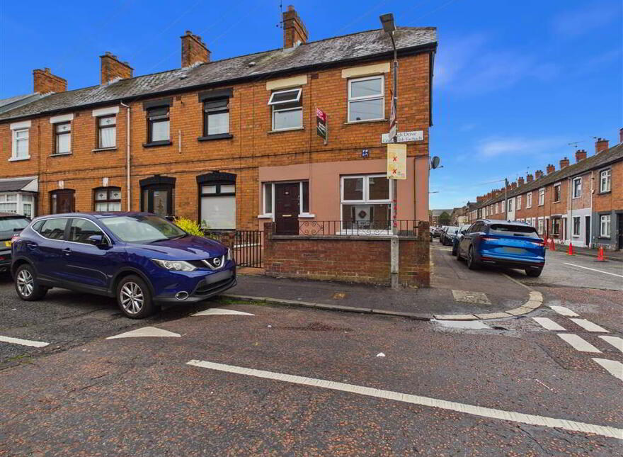 40 Iveagh Drive, Belfast, BT12 6AY