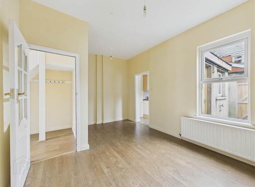 40 Iveagh Drive, Belfast, BT12 6AY