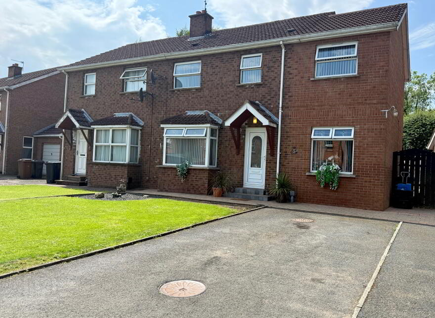 17 Berkley Court, Crumlin, BT29 4FT