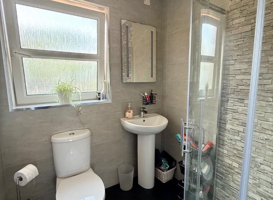 17 Berkley Court, Crumlin, BT29 4FT