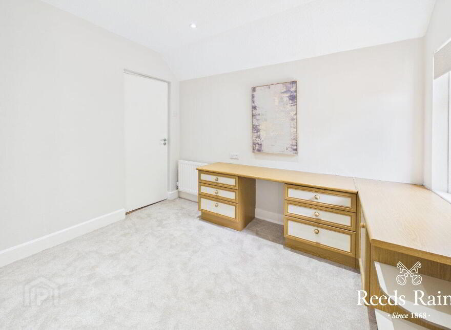 15 Millvale Road, Hillsborough, BT26 6HR