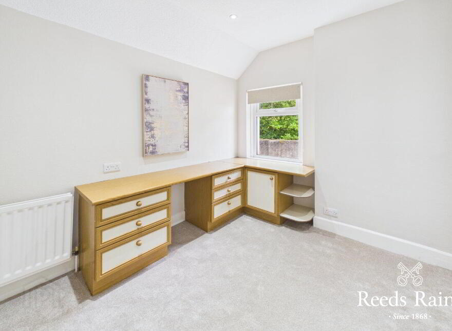 15 Millvale Road, Hillsborough, BT26 6HR