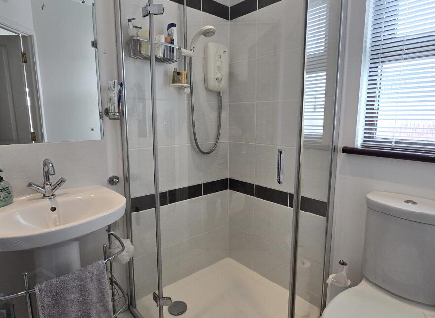 37 Ballintrae Park, Bushmills, Portballintrae, BT57 8YN