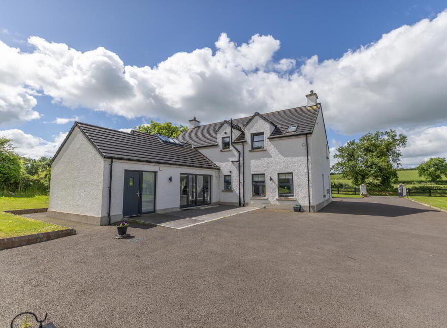 30 Ardkeeragh Road, Newry, BT34 1NW