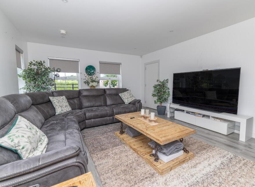 30 Ardkeeragh Road, Newry, BT34 1NW