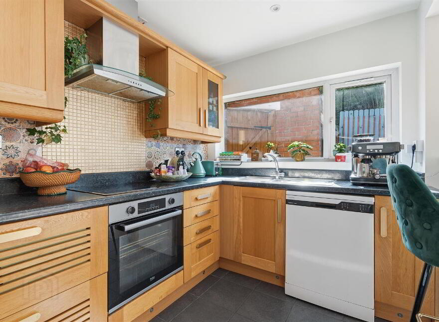 6 Castlemore Avenue, Belfast, BT6 9RF