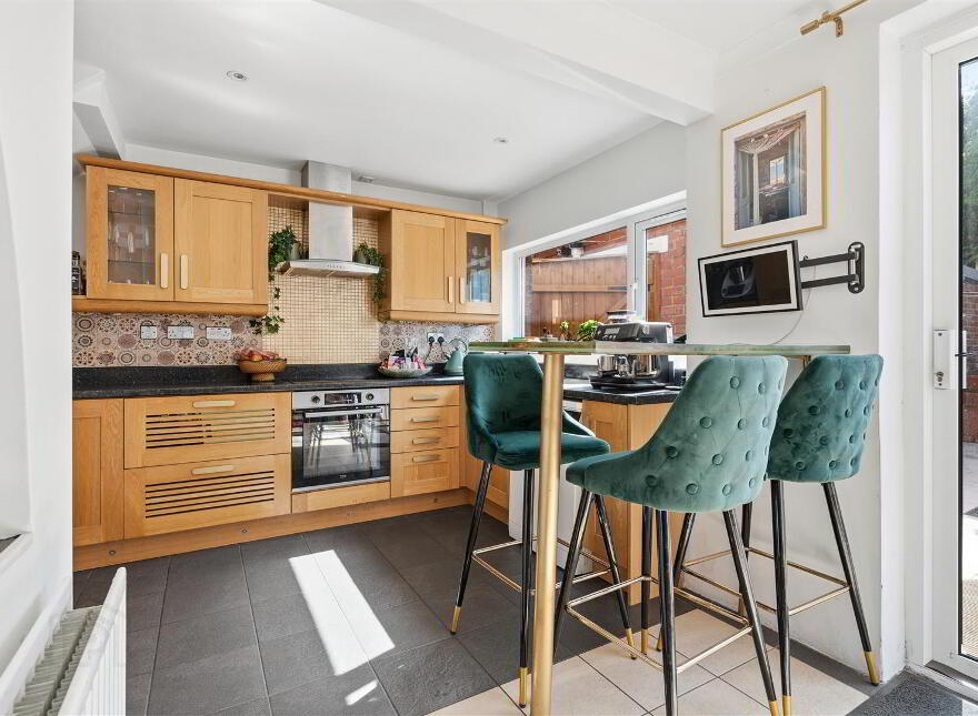 6 Castlemore Avenue, Belfast, BT6 9RF