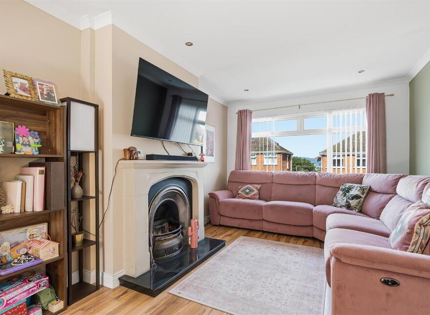 6 Castlemore Avenue, Belfast, BT6 9RF