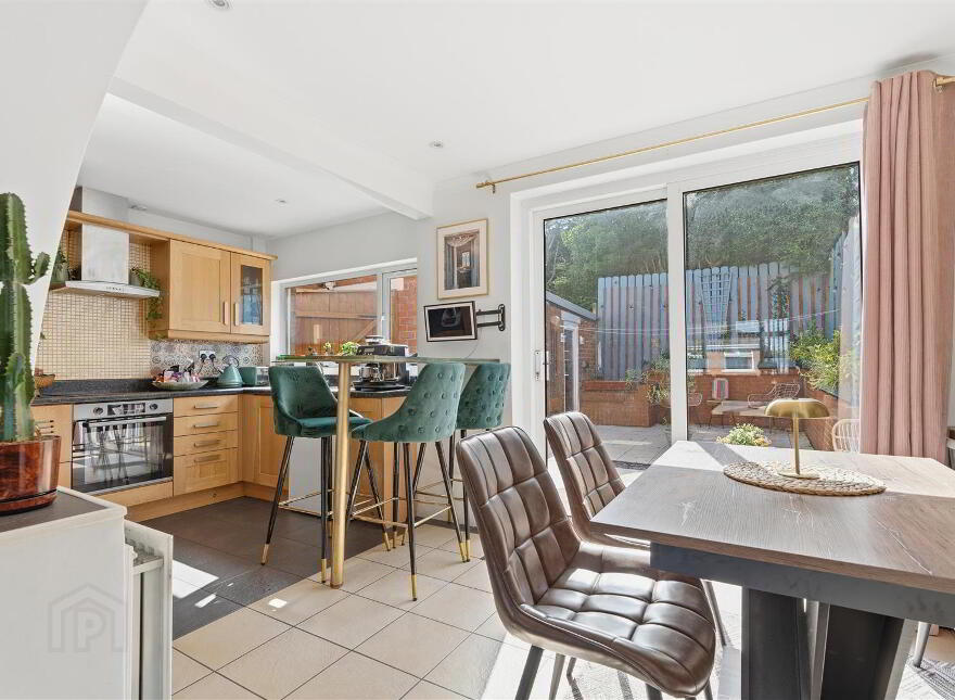 6 Castlemore Avenue, Belfast, BT6 9RF