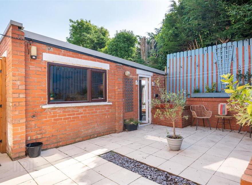 6 Castlemore Avenue, Belfast, BT6 9RF