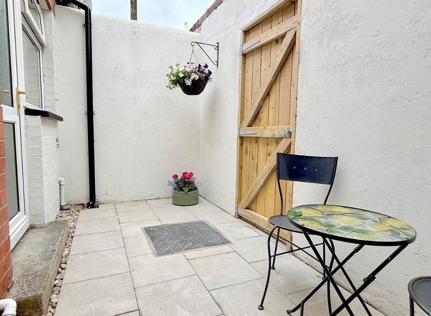 34 Donard Street, Ravenhill Road, Belfast, BT6 8EL