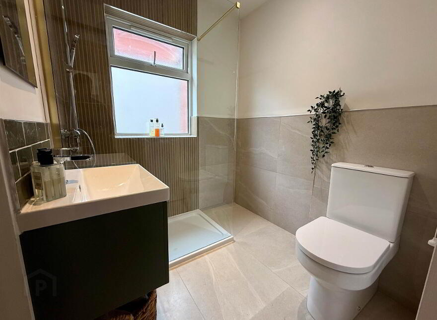 34 Donard Street, Ravenhill Road, Belfast, BT6 8EL