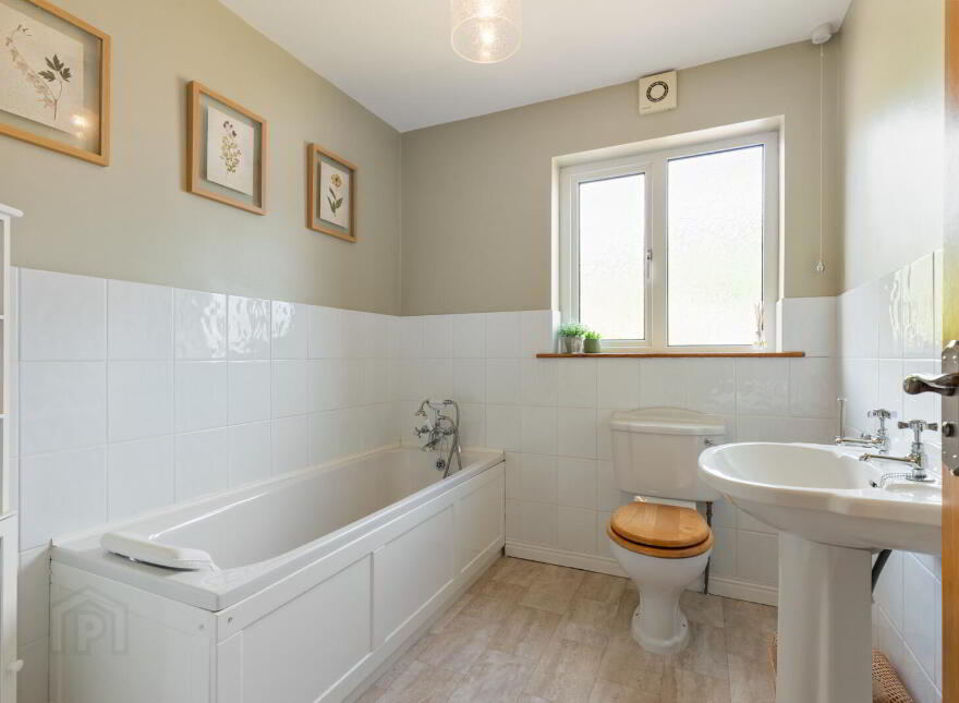31 Lansdowne Avenue, Newtownards, BT23 4GJ
