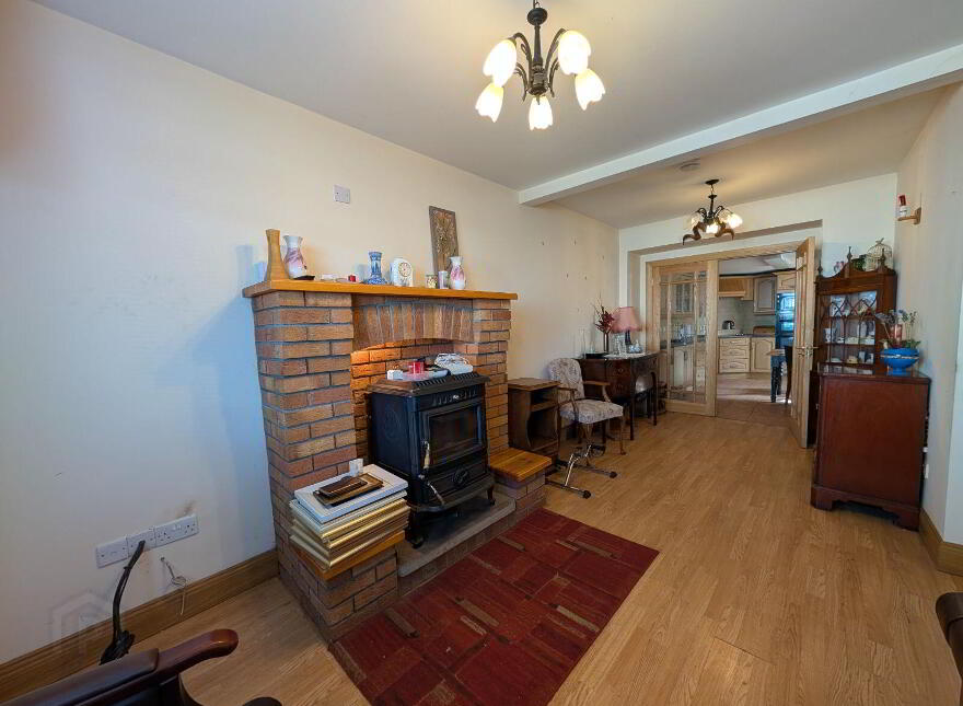 Chapel Street, Swinford, F12Y062