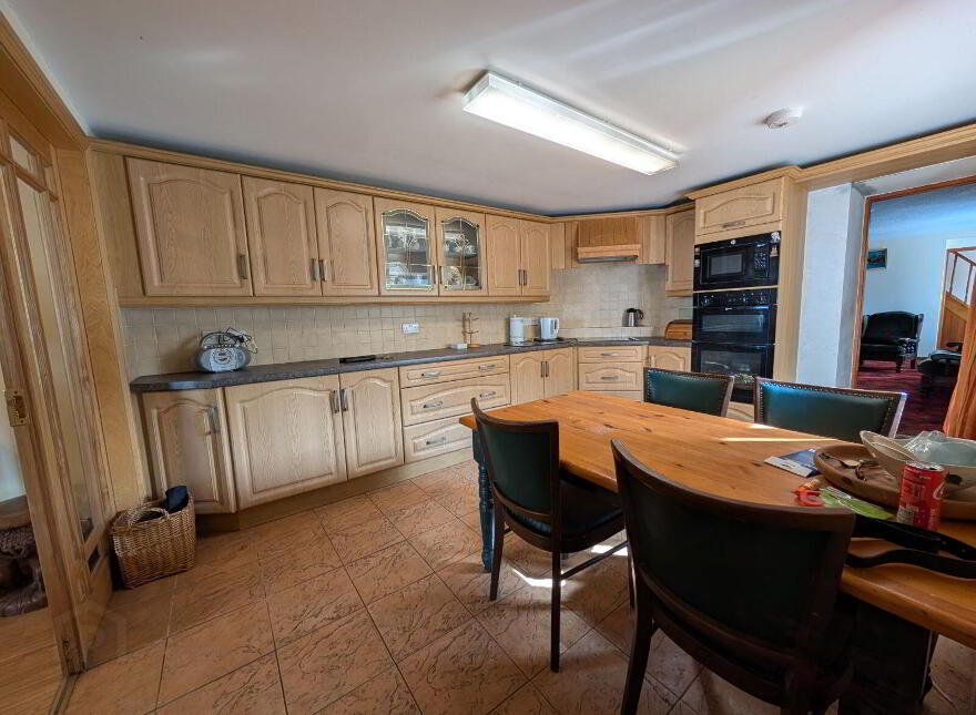 Chapel Street, Swinford, F12Y062