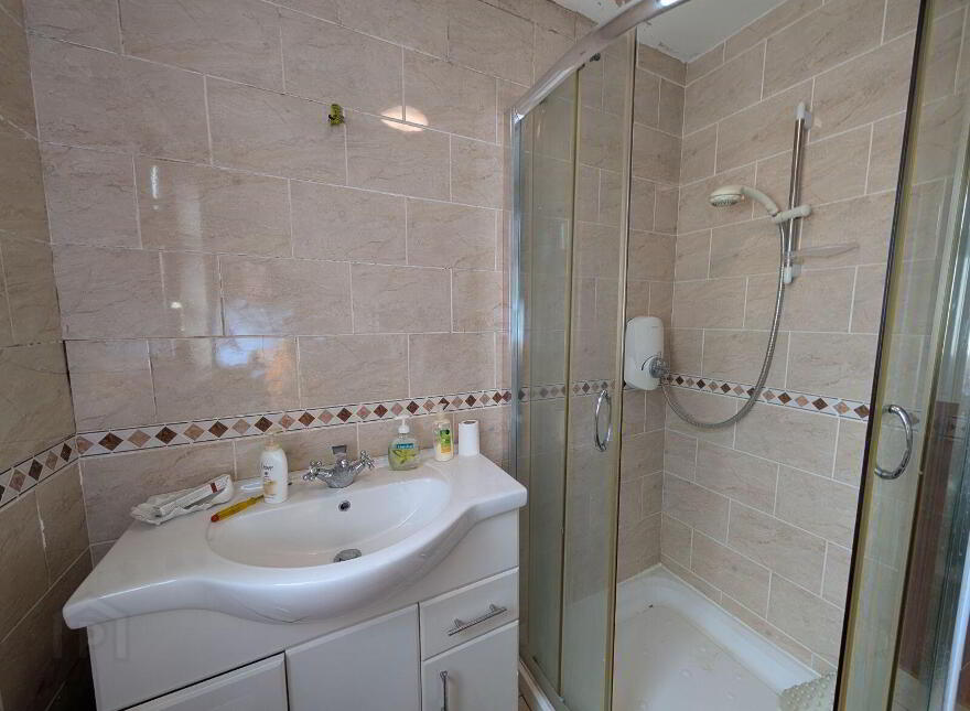 Chapel Street, Swinford, F12Y062