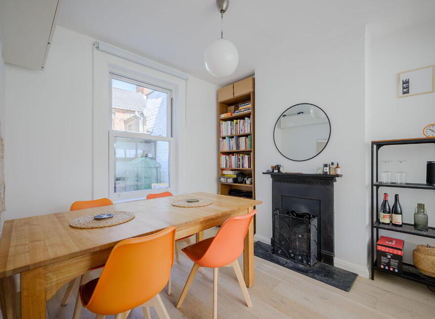 27 Clarendon Avenue, Belfast, BT5 5JT