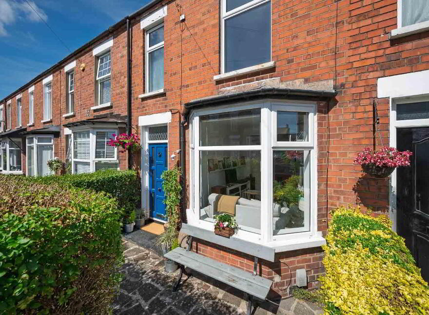 27 Clarendon Avenue, Belfast, BT5 5JT