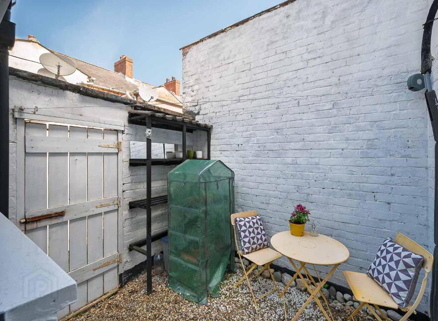 27 Clarendon Avenue, Belfast, BT5 5JT