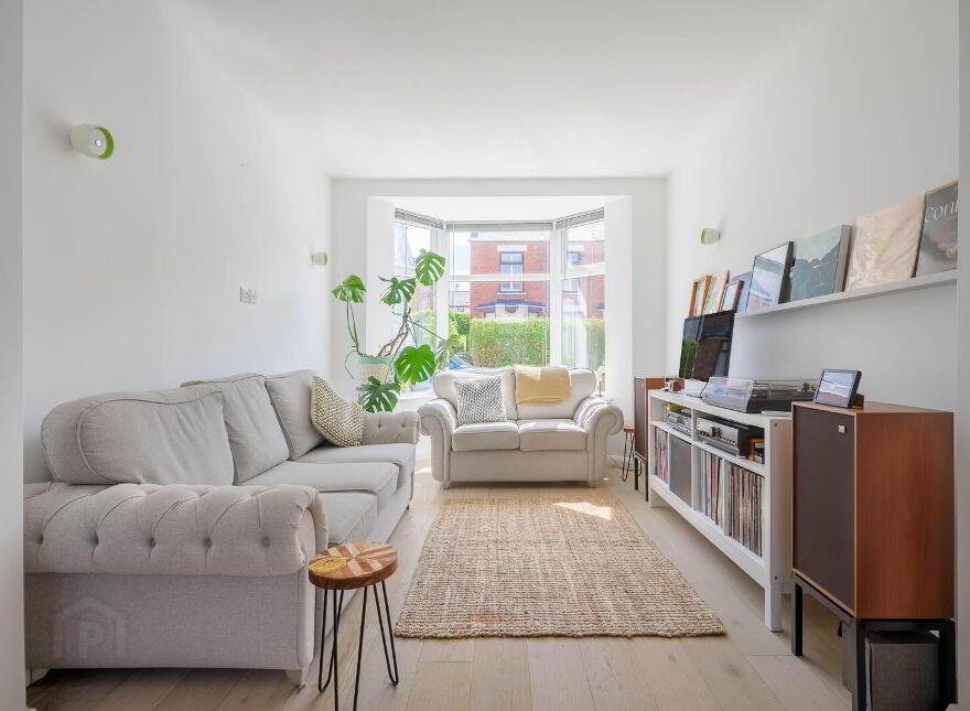 27 Clarendon Avenue, Belfast, BT5 5JT
