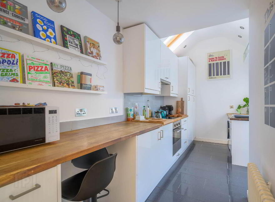27 Clarendon Avenue, Belfast, BT5 5JT