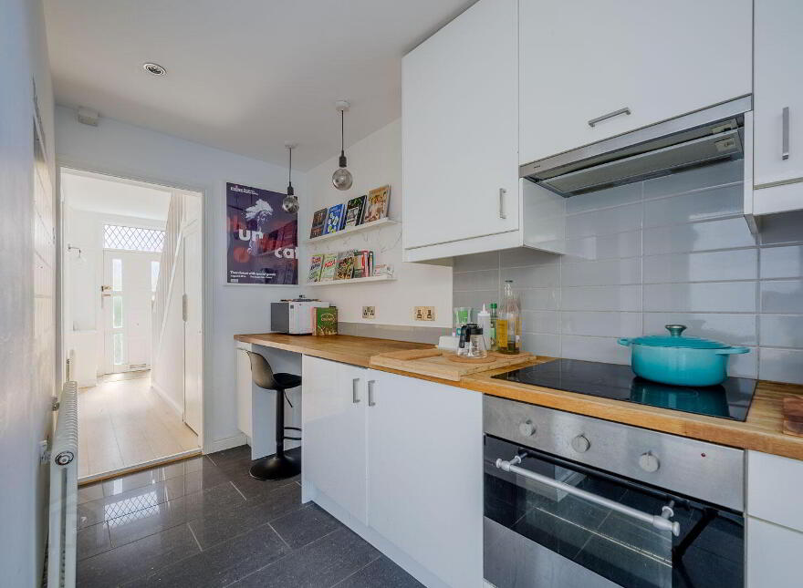 27 Clarendon Avenue, Belfast, BT5 5JT