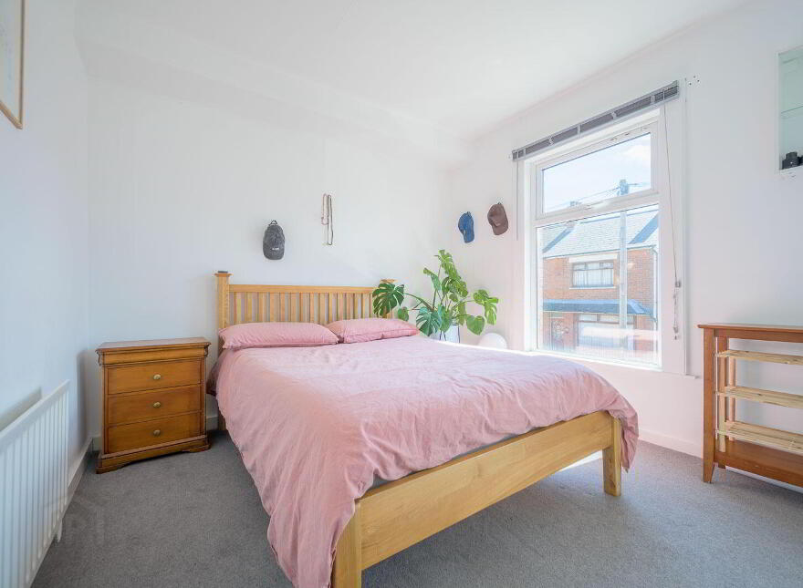 27 Clarendon Avenue, Belfast, BT5 5JT
