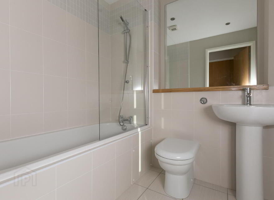 17-06 Obel, 62 Donegall Quay, Belfast City Centre, Belfast, BT1 3NH