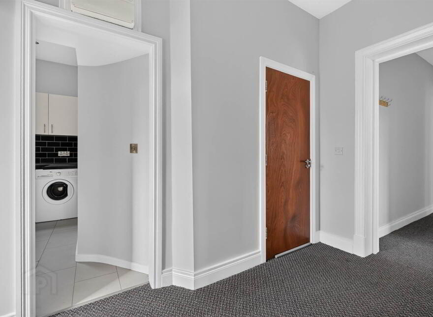 Apt 4, 50 Myrtlefield Park, Belfast, BT9 6NF
