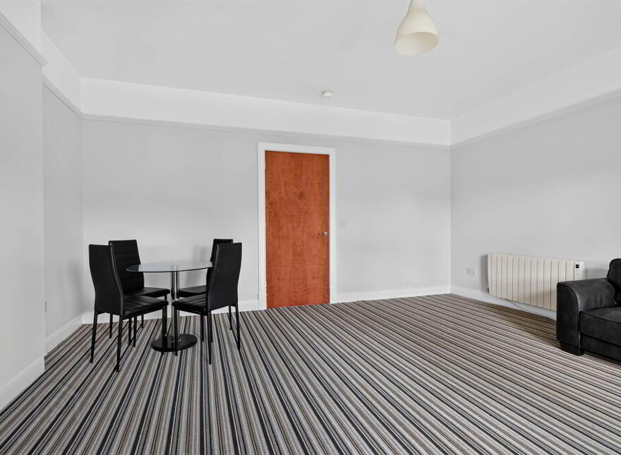 Apt 4, 50 Myrtlefield Park, Belfast, BT9 6NF