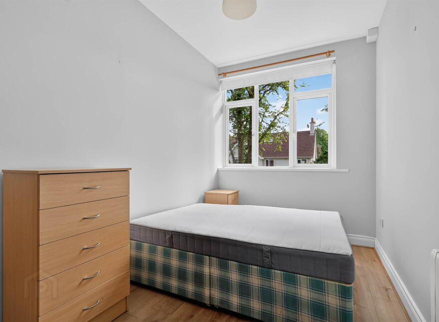 Apt 4, 50 Myrtlefield Park, Belfast, BT9 6NF
