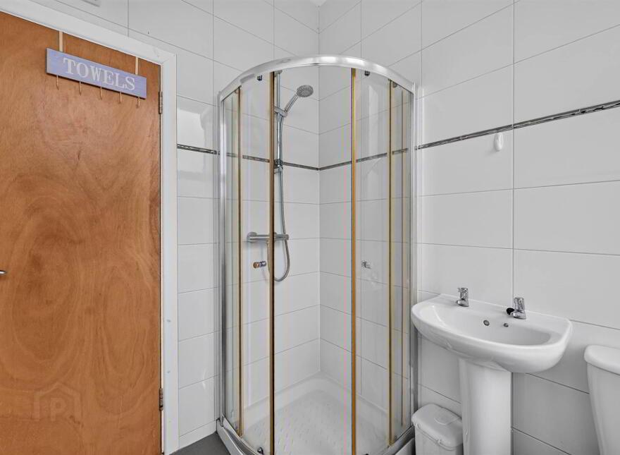 Apt 4, 50 Myrtlefield Park, Belfast, BT9 6NF