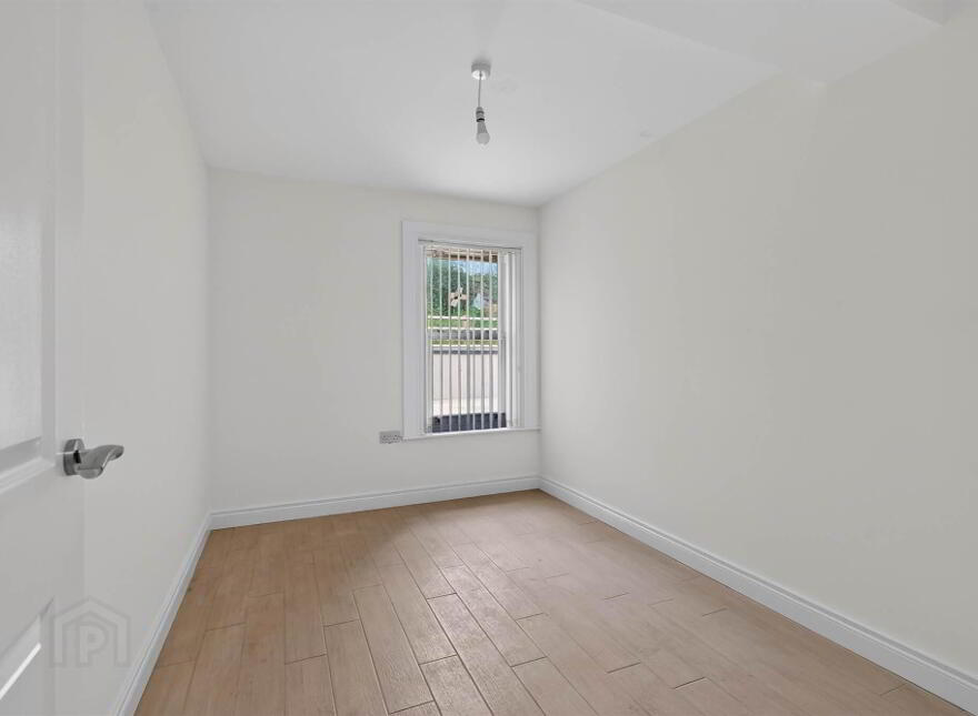 Apt 6, 53 Bridge Street, Lisburn, BT28 1XZ