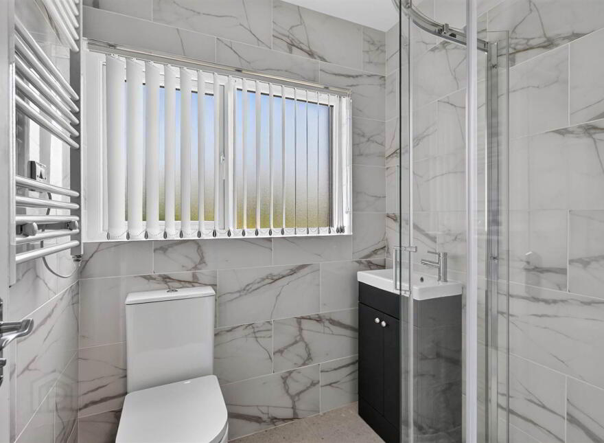 Apt 5, 52 Myrtlefield Park, Belfast, BT9 6NF