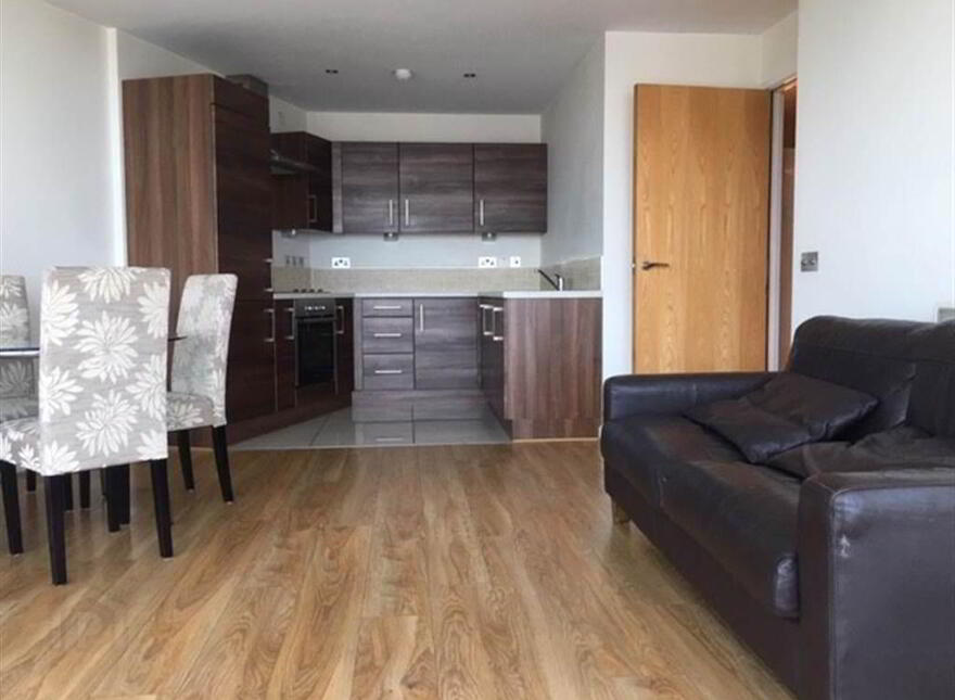 12 07 Obel Tower, 62 Donegal Quay, Belfast, BT1 3EE