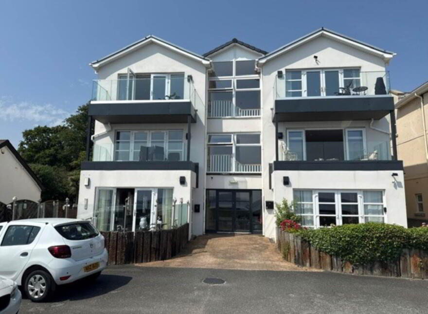 Apt 1, Rhanbuoy Park, Carrickfergus, BT38 8BS photo