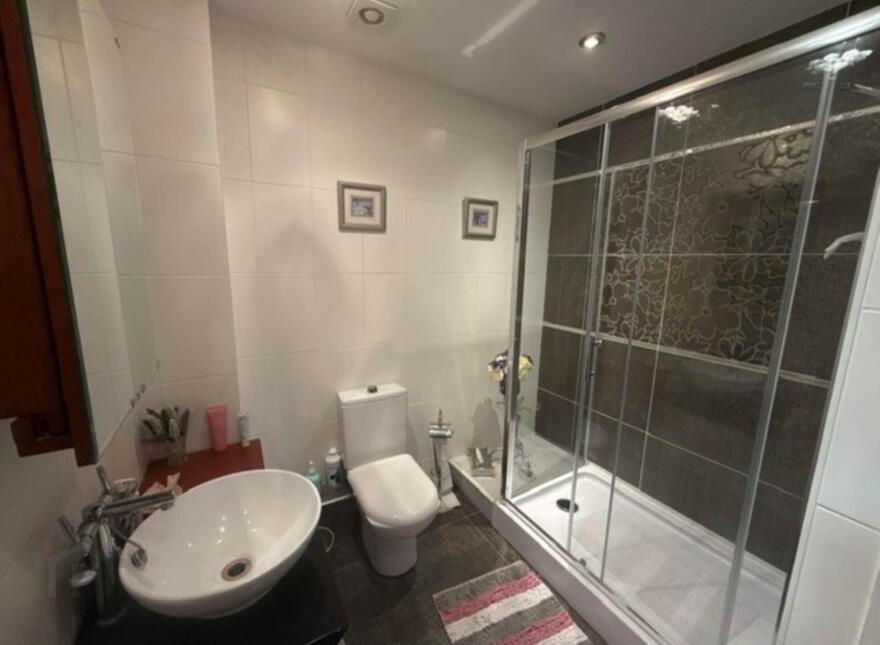 Apt 1, Rhanbuoy Park, Carrickfergus, BT38 8BS