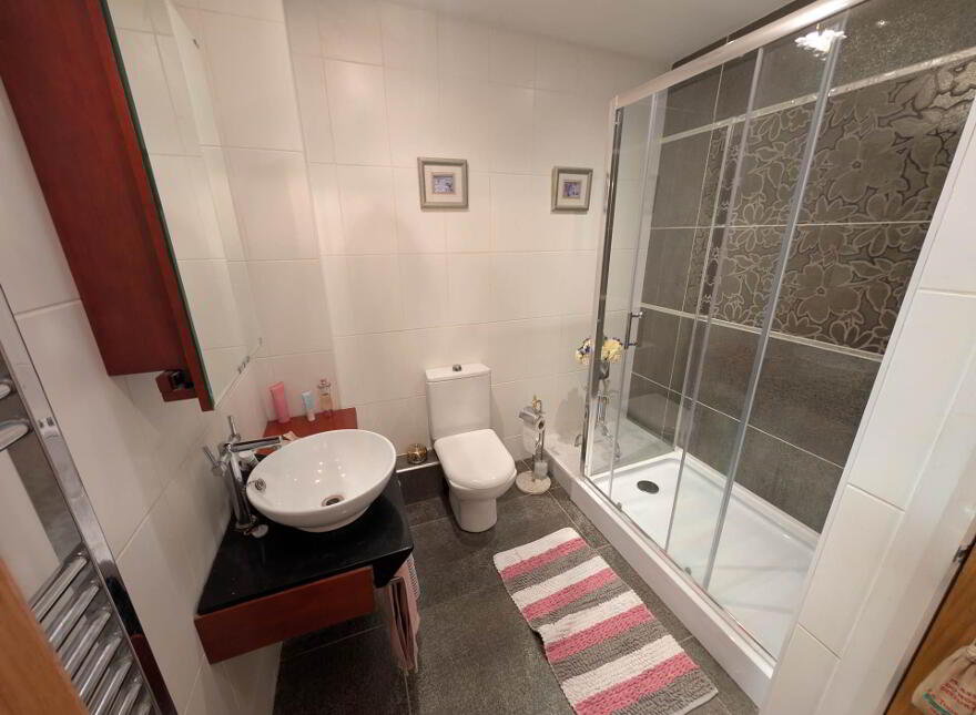 Apt 1, Rhanbuoy Park, Carrickfergus, BT38 8BS