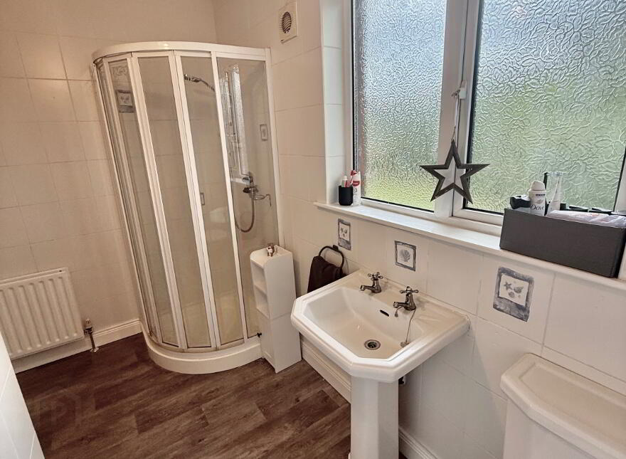 75 Laurelvale, Crumlin, BT29 4WN