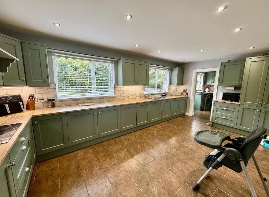 75 Laurelvale, Crumlin, BT29 4WN