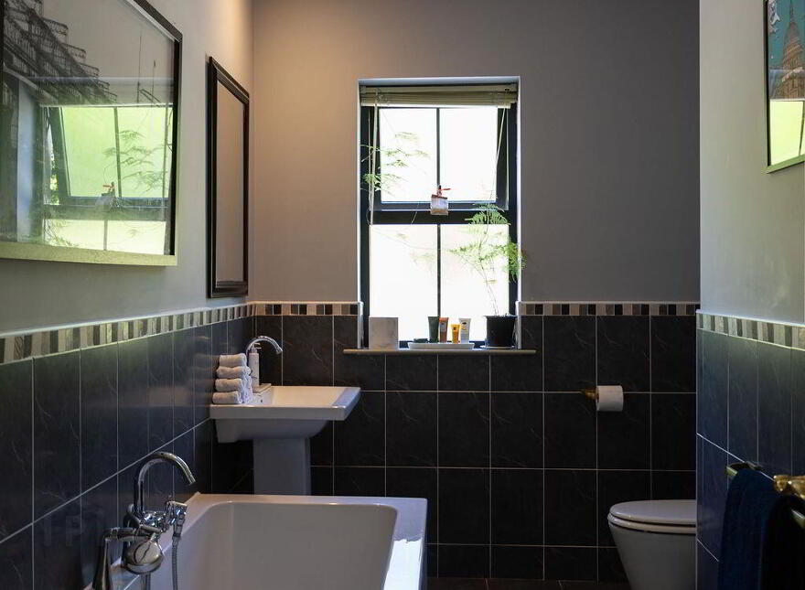 Well House, School Road, Upper, Aghada, P25F446