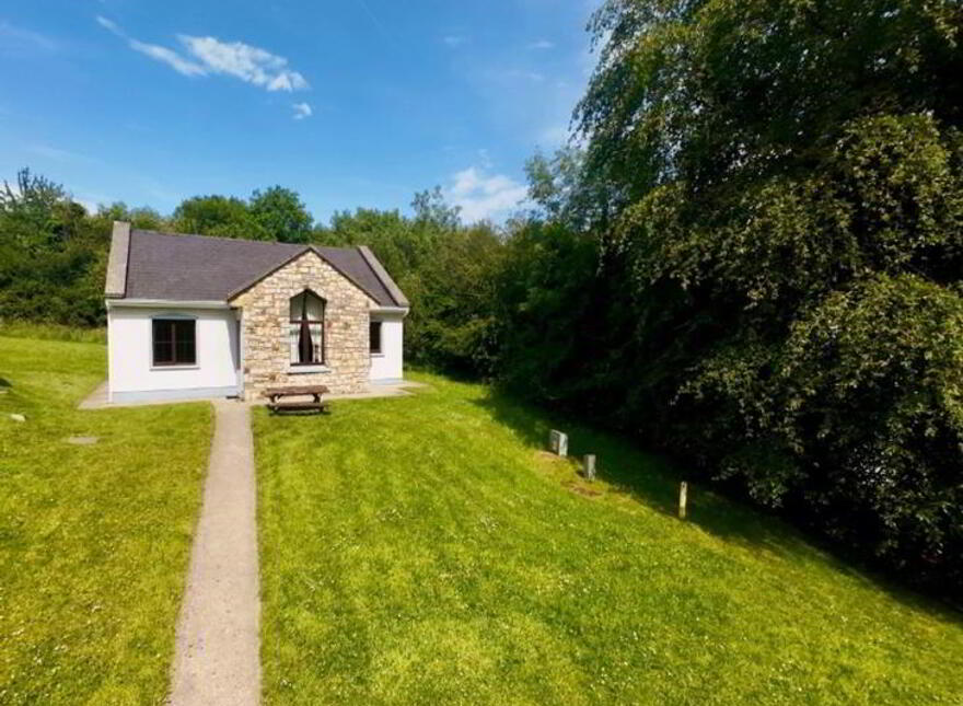 No 9 Lakeside Cottages, Drumcong, N41TF97