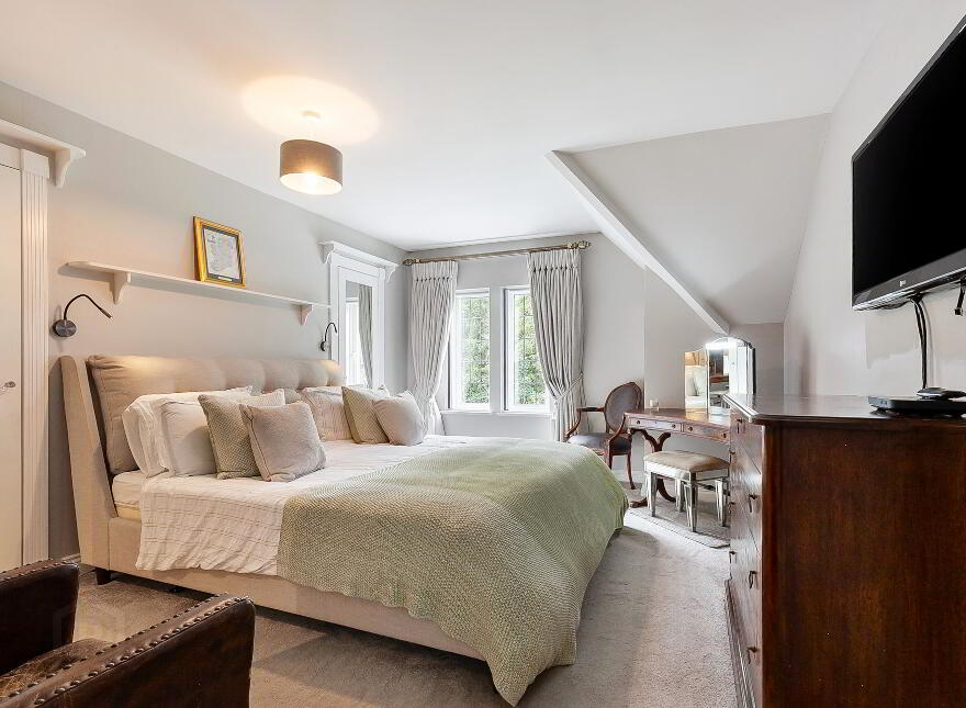 27 Governors Gate, Royal Hillsborough, BT26 6FE