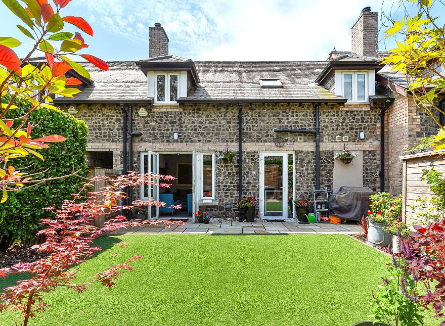 27 Governors Gate, Royal Hillsborough, BT26 6FE