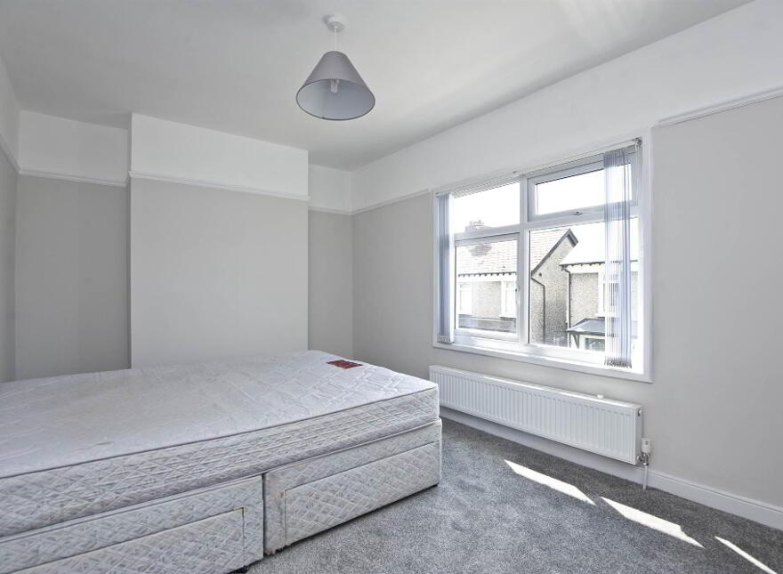 8 Hewitt Parade, Ballyhackamore, Belfast, BT5 6JT
