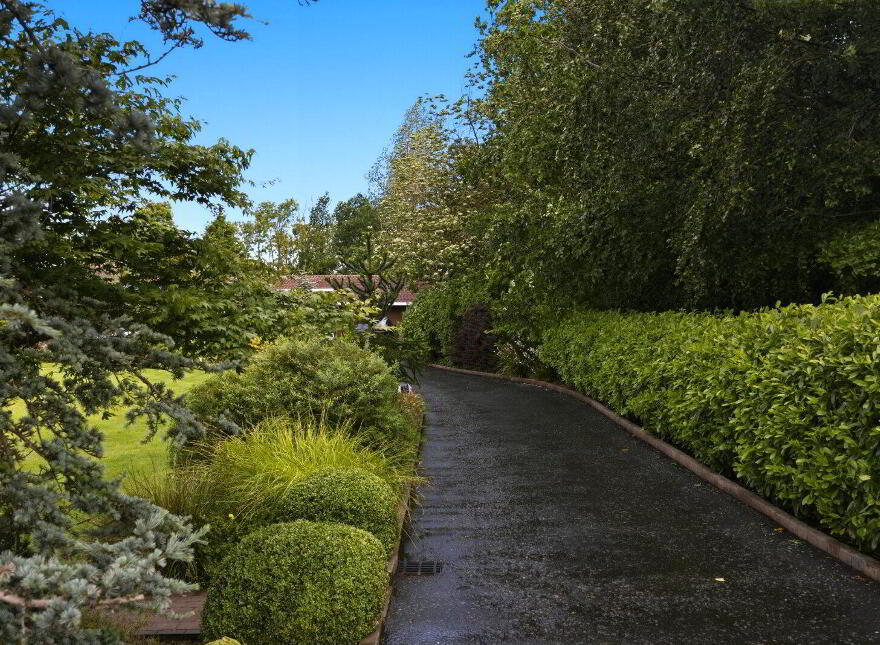 38 Waterloo Road, Lisburn, BT27 5NW