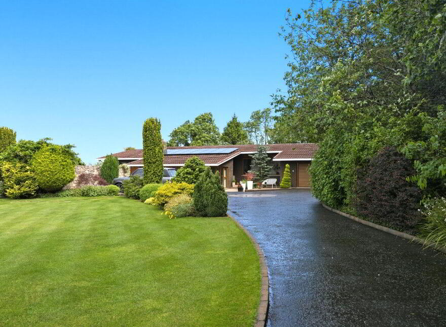 38 Waterloo Road, Lisburn, BT27 5NW