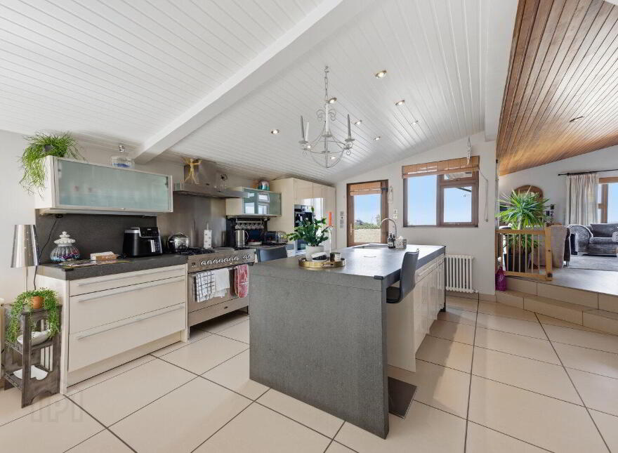 38 Waterloo Road, Lisburn, BT27 5NW